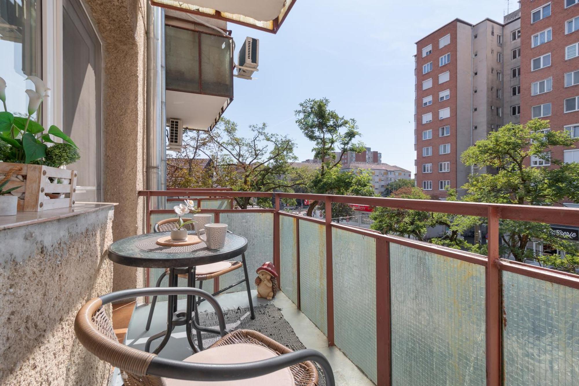 Venezia Studio Apartment Nagyvárad Kültér fotó